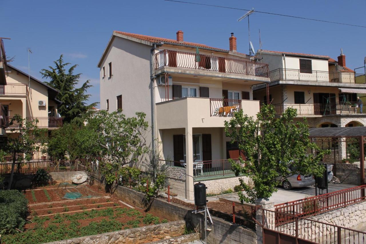 Apartments With A Parking Space Srima - Vodice, Vodice - 6099 Buitenkant foto